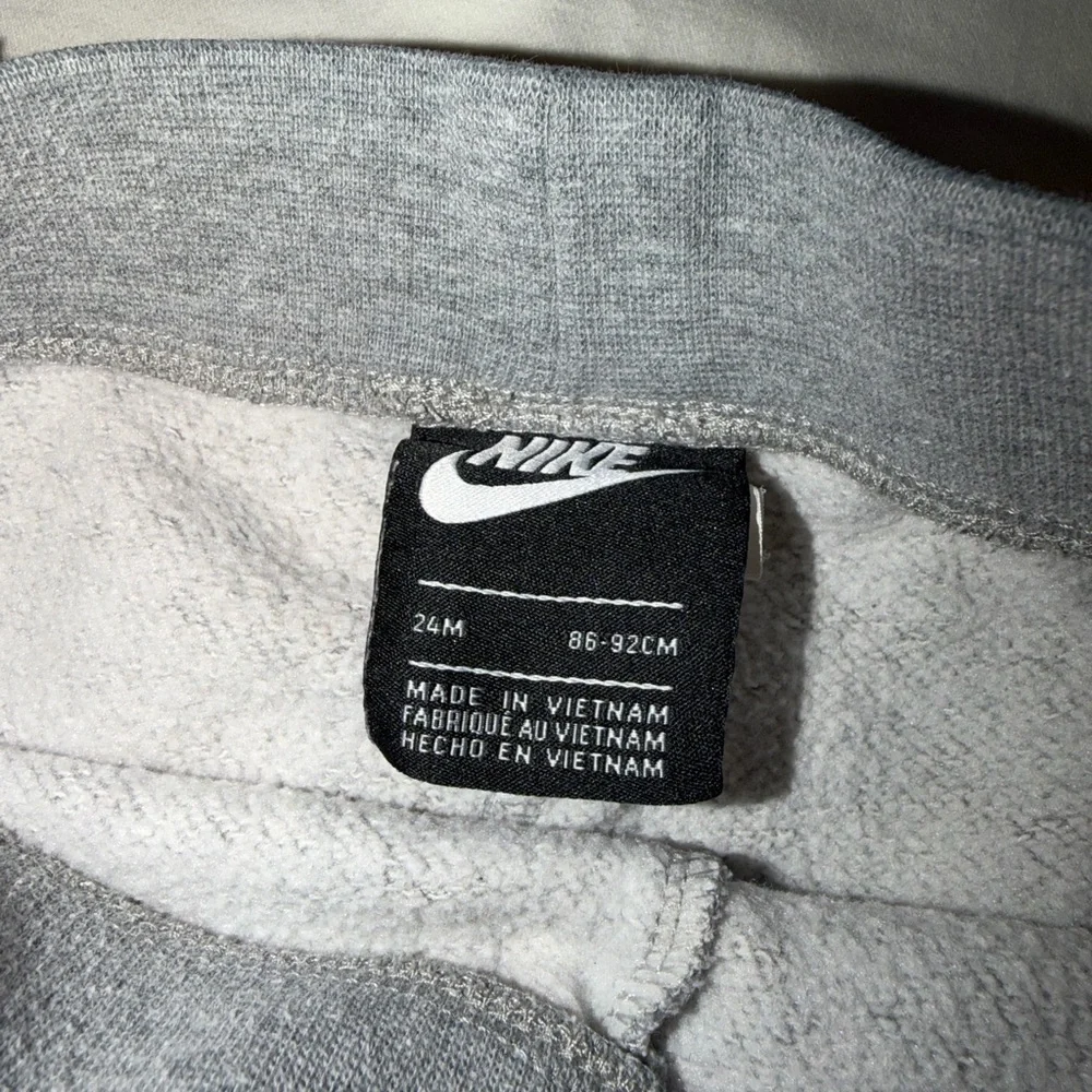 Nike Gray Kids Sweatshirt & pants set - Picture 3 of 3